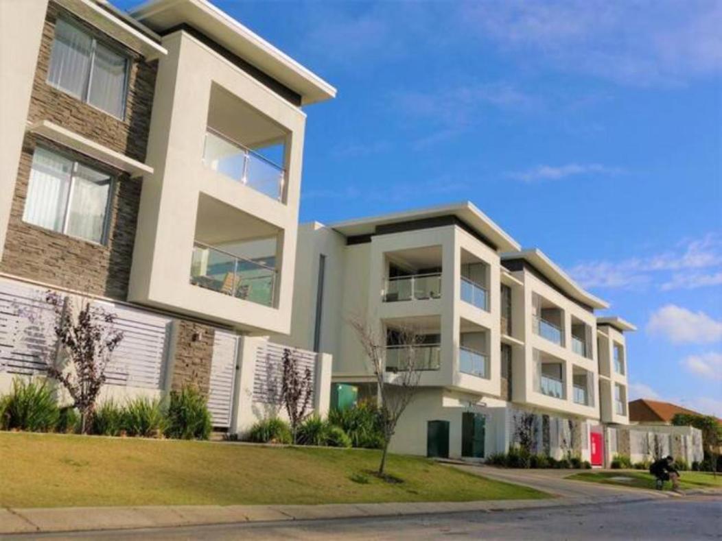 Yaran Suites Rockingham Exterior photo